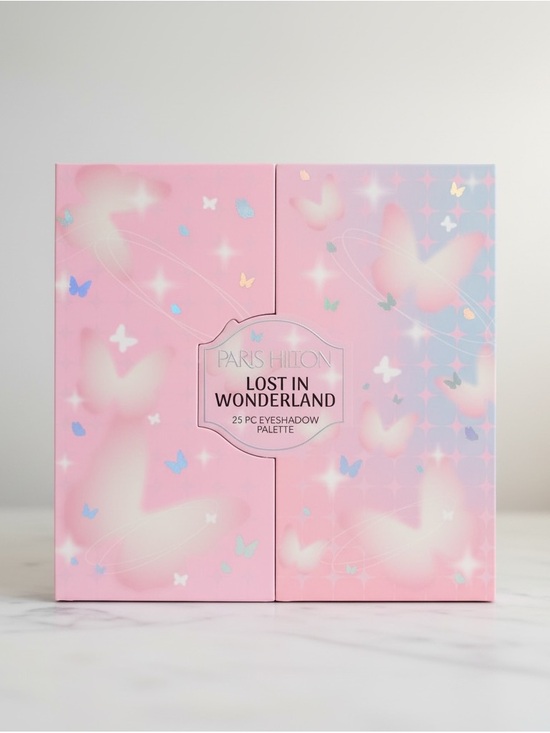 Paris Hilton Other - ✨ Paris Hilton Lost In Wonderland 25 PC Eyeshadow Palette New In Box